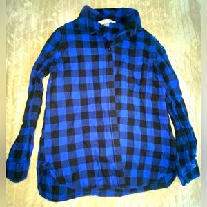 OLD NAVY BLACK AND BLUE BUTTON DOWN FLANNEL SHIRT